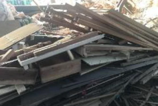 木質建廃 破砕前のイメージ画像